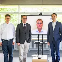 (v.l.) Prof. Dr. Felix Voigtlaender, Prof. Dr. Georg Rosenfeld, Prof. Dr. Götz Pfander, Vizepräsident Prof. Dr. Jens Hogreve und Prof. Dr. Marcel Oliver